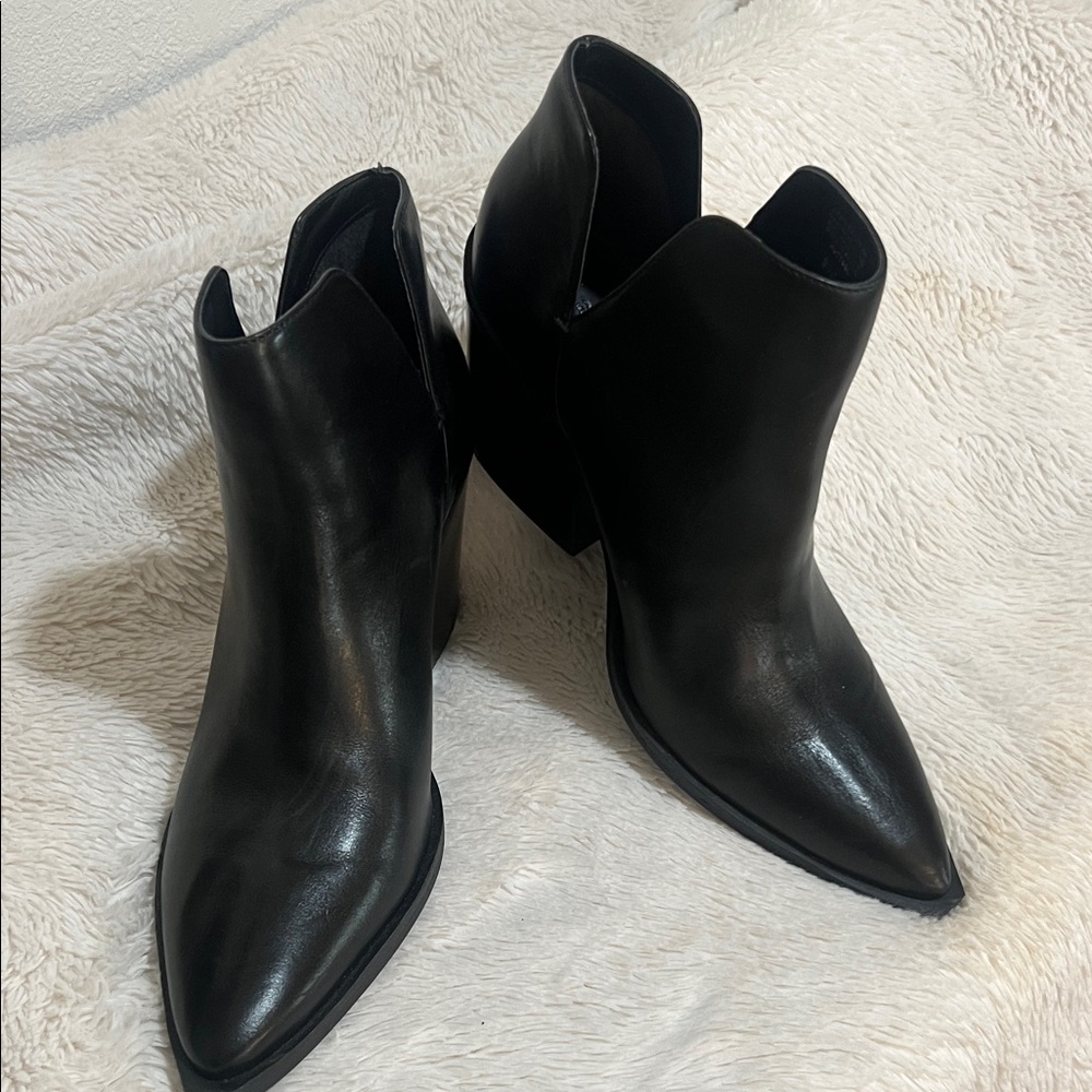 Gianni Bini Black Ankle Booties